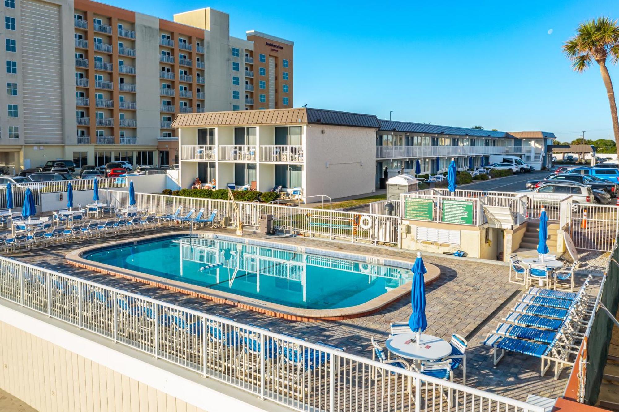 Fantasy Island Resort, Daytona Beach Shores Bagian luar foto